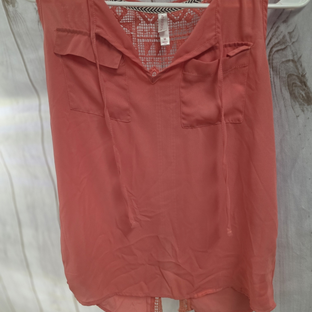Coral V-Neck Sleeveless Top